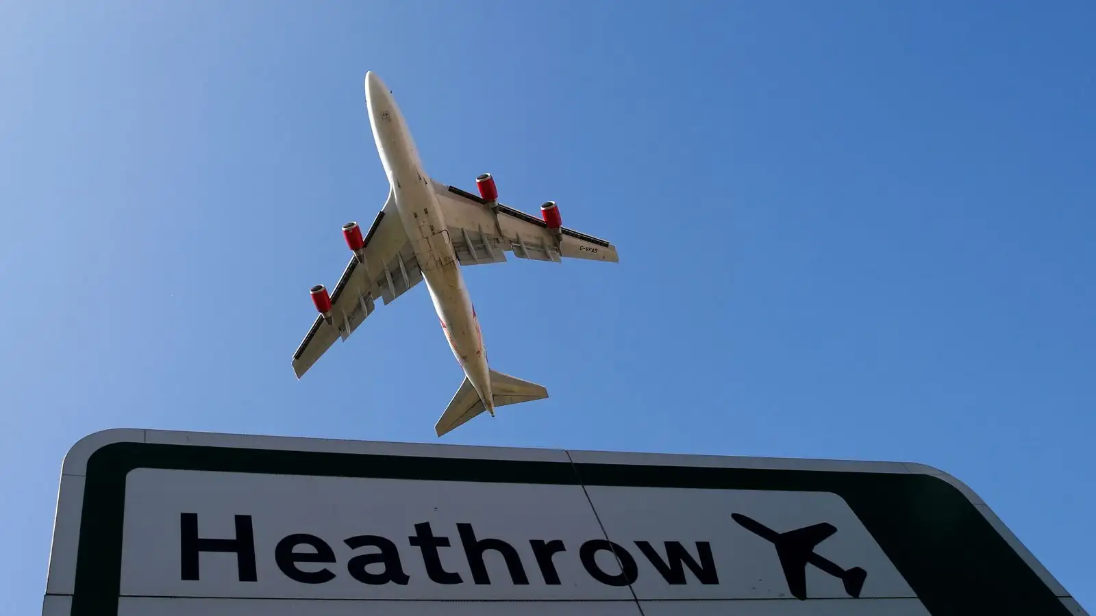 Flight Status at Heathrow Airport: